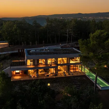 Villa L Istra